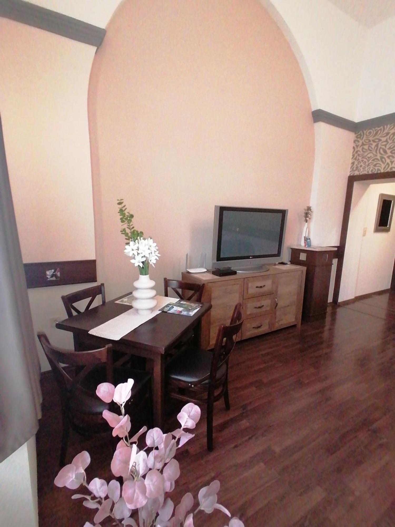 Mohacs Korona Apartman Εξωτερικό φωτογραφία