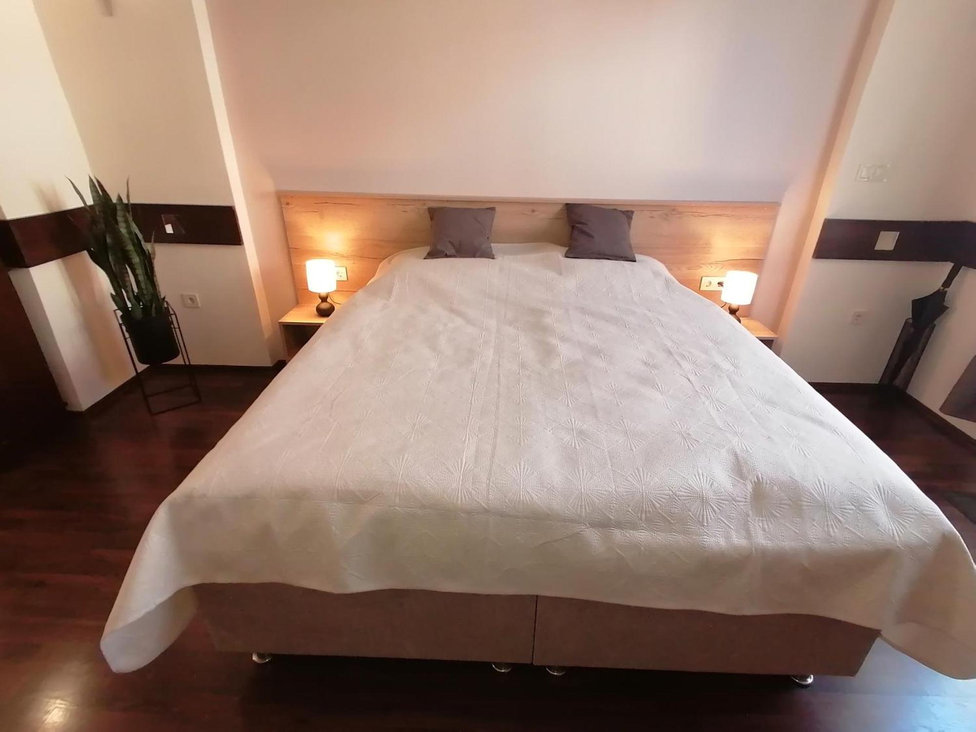 Mohacs Korona Apartman Εξωτερικό φωτογραφία